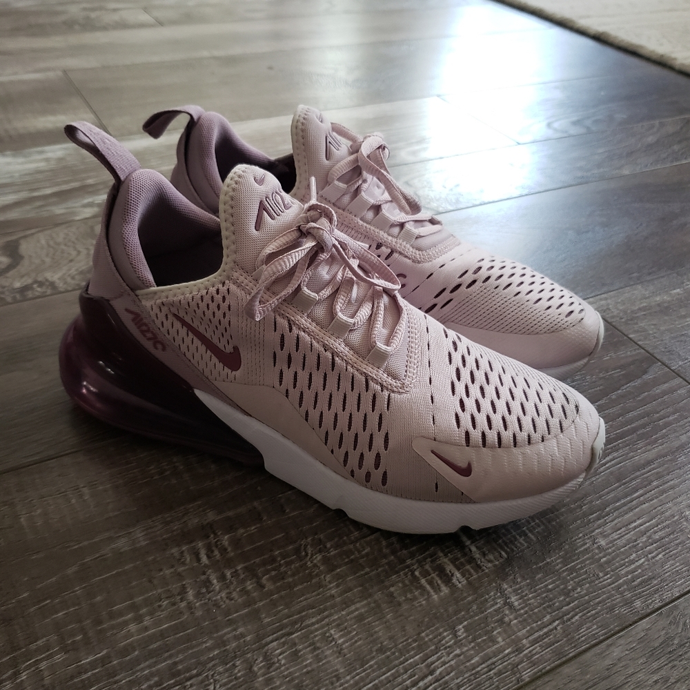 Nike Air Max 270 Womens 8 Rose Pink Barely Rose White EUC Running Shoes